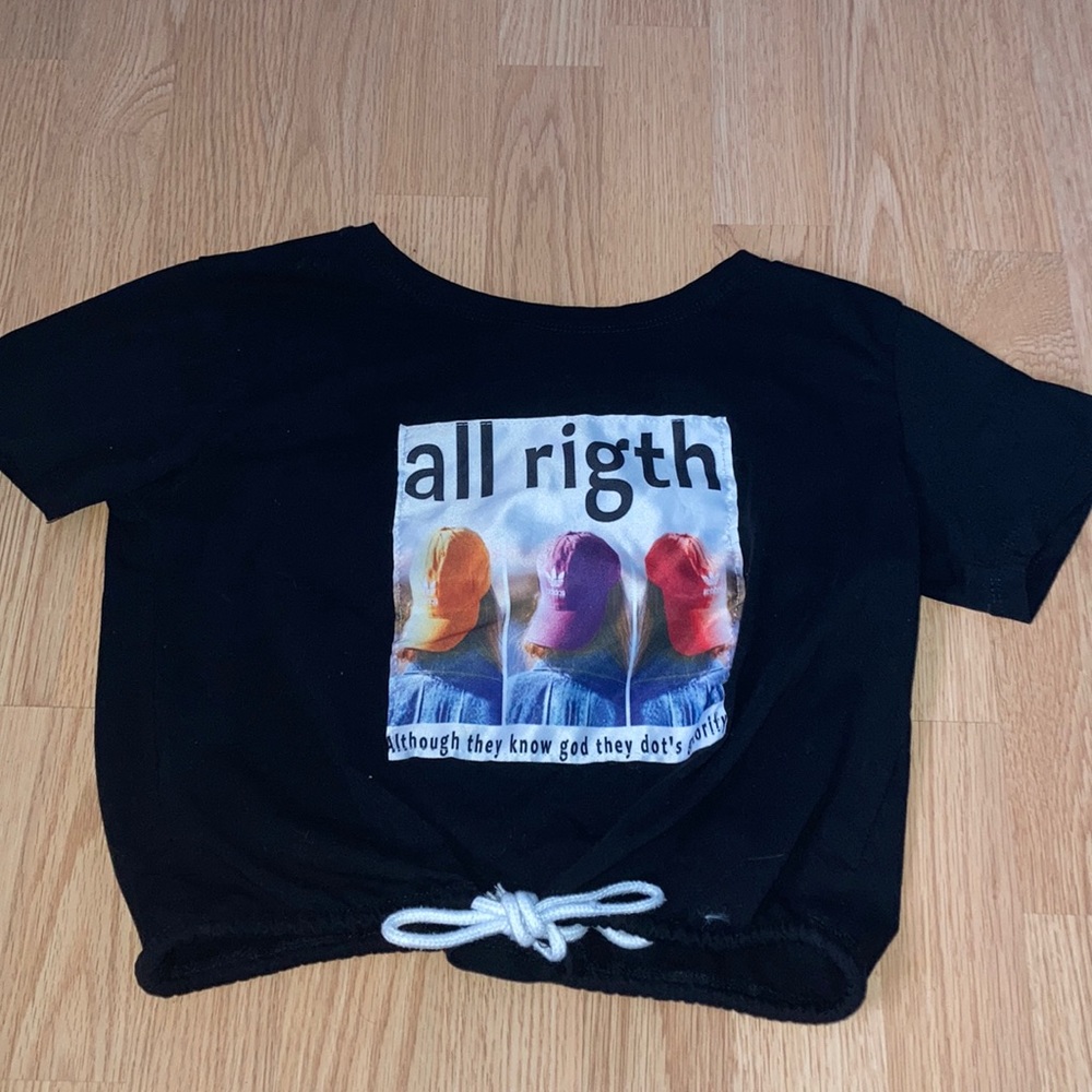 Black Slash cropped tee with tie